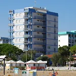 公寓 Cozy Flat With Amazing Seaview In *