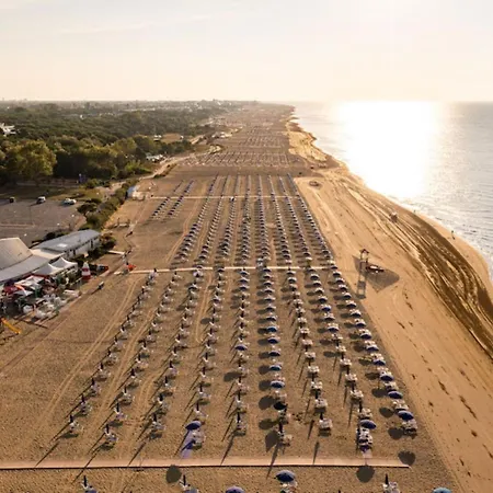 Cozy Flat With Amazing Seaview In Bibione